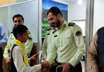 دیدار دانش آموزان پیشتاز سازمان دانش آموزی با سبز پوشان نیروی انتظامی 
