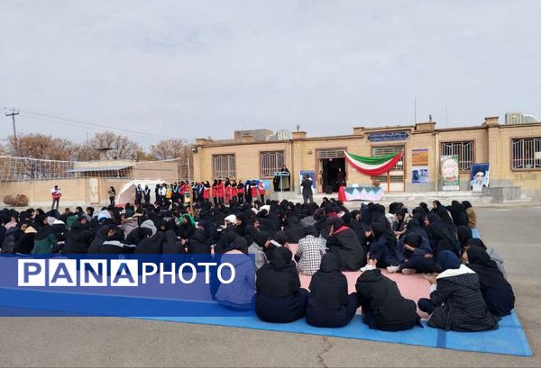 اجرای مانور زلزله در هنرستان شهید شهیدی خلیل آباد 