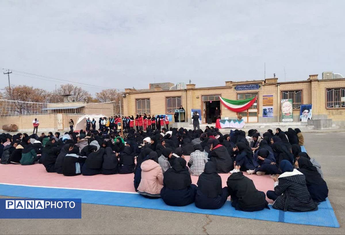 اجرای مانور زلزله در هنرستان شهید شهیدی خلیل آباد 
