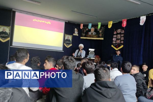اولین روز حضور پسران ناحیه دو شهرری در مراسم معنوی اعتکاف 