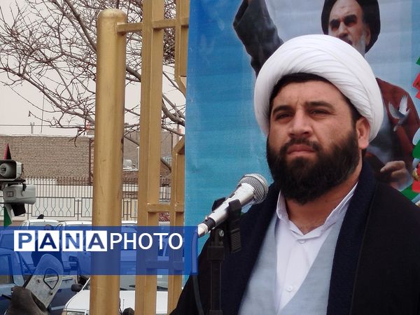 غبارروبی مزار شهدای زیارتگاه شهید مدرس (ره) 