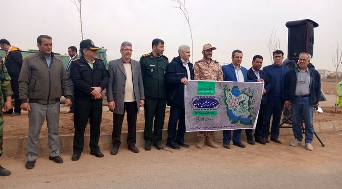 مراسم روز درختکاری در تاکستان