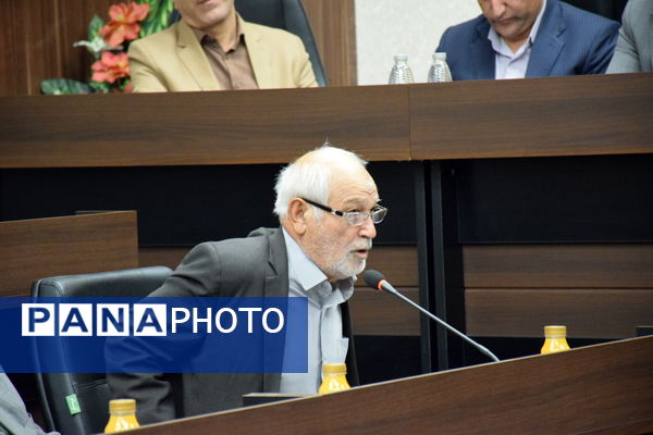 نشست هم‌اندیشی معاون استاندار با موسسان و مدیران مدارس غیردولتی تربت حیدریه 