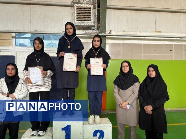 استعدادیابی دختران و پسران ورزشکار در زاوه