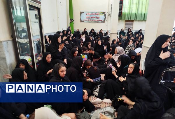 مراسم ظهر تاسوعا حسینی در مسجد شهدای گمنام 
