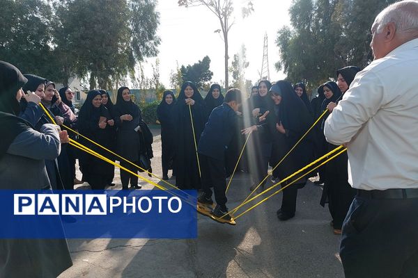  کارگاه آموزشی نحوه تعامل با دانش‌آموزان و بازی‌های گروهی در باقرشهر 