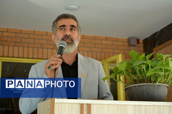 نماز باران، همخوانی زمین و آسمان در دبیرستان ولایت بهارستان‌دو