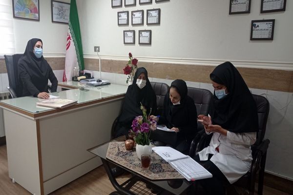 بازدید از وضعیت بهداشت و پایگاه‌های تغذیه سالم مدارس پاکدشت 