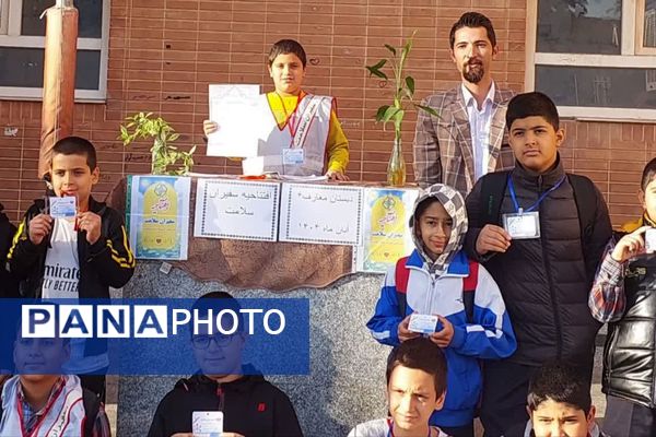 افتتاحیه سفیران سلامت در دبستان معارف ۶