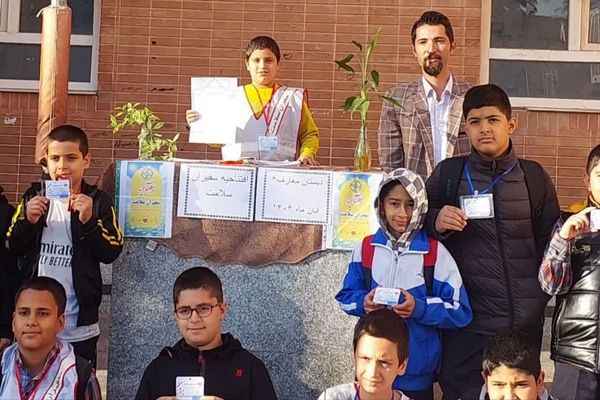 افتتاحیه سفیران سلامت در دبستان معارف ۶