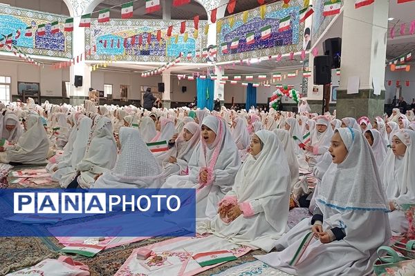 برگزاری جشن تکلیف مختص ۱۰۰۰ دانش‌آموز دختر در مسجد سلمان فارسی