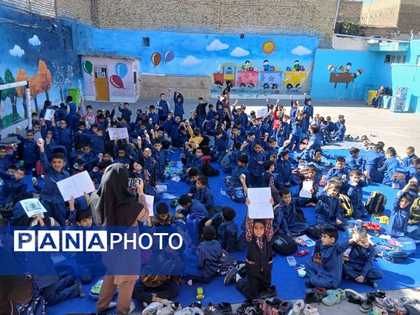 اردوی درون مدرسه‌ای به‌مناسبت روز جهانی کودک 