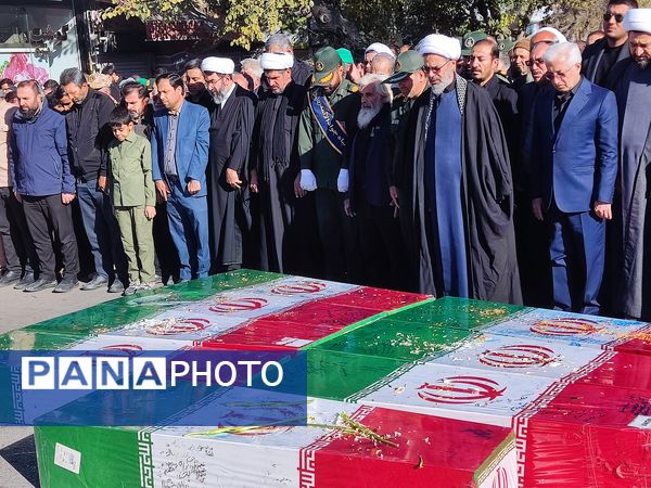 استقبال پرشور مردم بجنورد از پیکر شهیدان گمنام