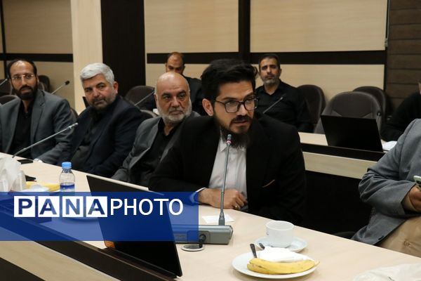 نشست هم‌اندیشی کانون‌های فرهنگی هنری مساجد با حضور معاون فرهنگی اجتماعی استاندار 