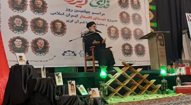 برگزاری مراسم محفل انس با قرآن در شهرستان شازند