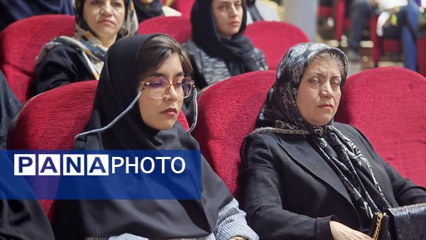 تقدیر و تجلیل از ستارگان درخشان هنرستان هنرهای زیبای اصفهان