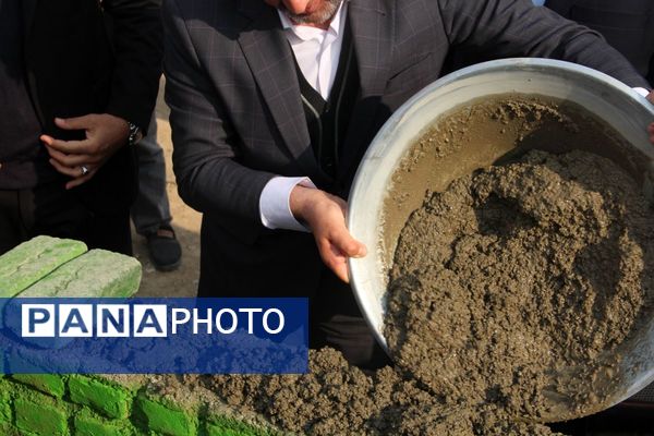 خشتِ بنای مدرسه ۱۸ کلاسه در شهرری گذاشته شد