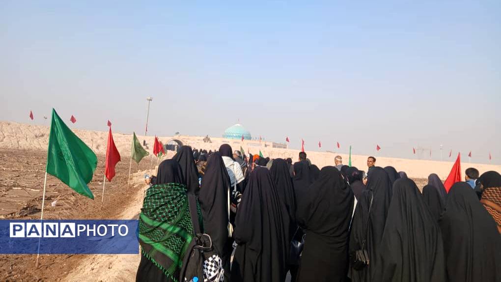 دانش‌آموزان شهرستان‌های جنوبی کرمان در سفر به اهواز از یادمان‌های دفاع مقدس