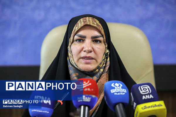 نشست خبری مشاور وزیر آموزش و پرورش در امور زنان و خانواده 