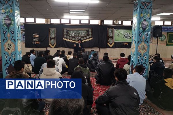 در اغنای دل‌ها هنرستان موفقیان اسلامشهر میزبان آیین فاطمیه و سفره احسان بانوی نور بود