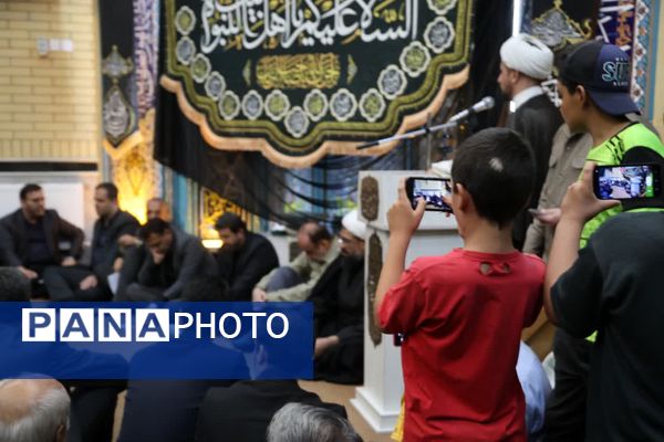 حضور مسئولان استان در مسجد المصطفی شهرک شهید مدنی همدان