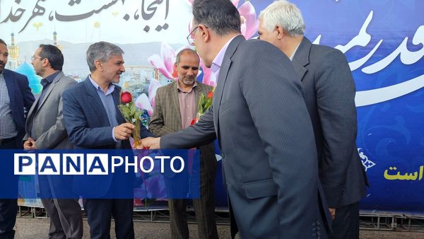 استقبال از برگزیدگان شانزدهمین المپیاد ملی فرش دستباف در مشهد
