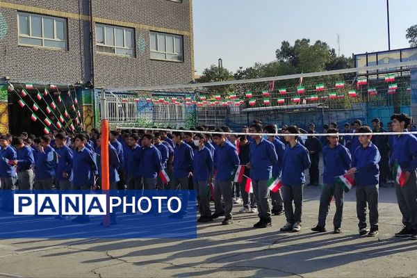 افتتاحیه المپیاد ورزشی درون مدرسه ای در دبیرستان شاهد علامه طباطبایی ناحیه دو شهرری 