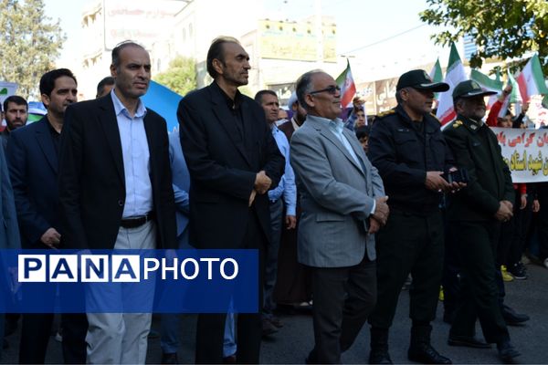 تجلی اقتدار مردم بهارستان در راهپیمایی ۱۳ آبان