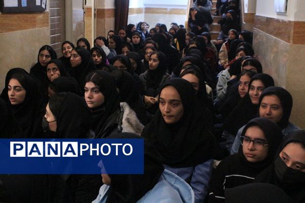 آوای غریب مهتاب؛ مرثیه‌ای برای بضعه الرسول در دبیرستان‌ولایت بهارستان‌دو