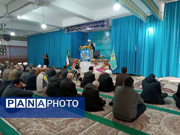 تجلیل از حافظ کل قرآن، مدد جوی روشن دل در نماز جمعه