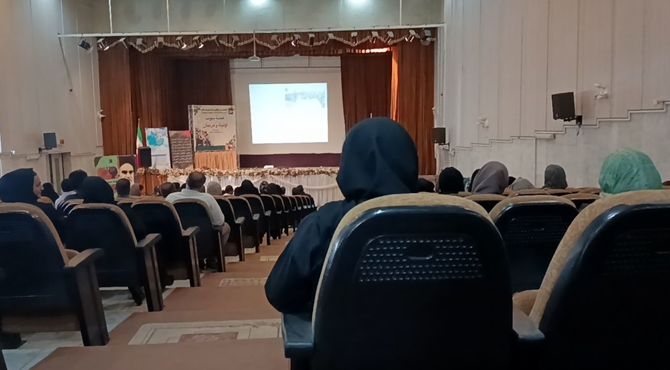 برگزاری جلسه انجمن و اولیا در تالار فرهنگیان آموزش و پرورش شهرستان شهرکرد