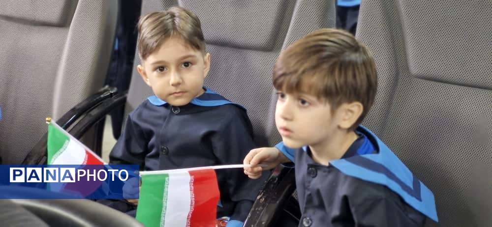 زنگ غنچه‌ها همزمان با سراسر کشور در بندرانزلی