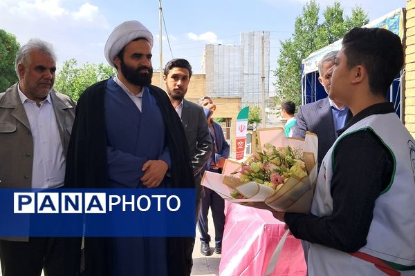 غرفه خبرگزاری پانا و سازمان دانش‌آموزی در مراسم افتتاحیه فعالیت‌های تابستانی