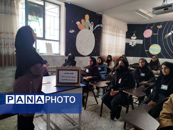 جلسه سفیران سلامت در دبیرستان شهید محمدی پور خلیل آباد 