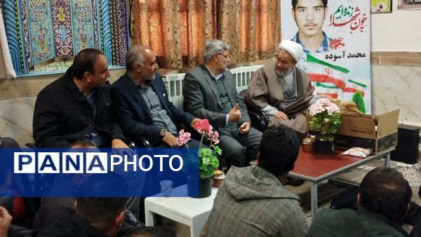 جلسه انجمن اولیان و مربیان در دبیرستان شهید محمد آسوده شهرستان خلیل آباد