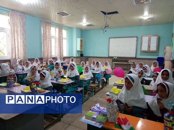 نماهای پرشور جشن شکوفه‌‌‌های میناب