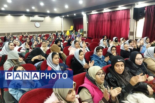 اردوی تمشک فرصتی برای رشد و شکوفایی استعدادهای دانش آموزان