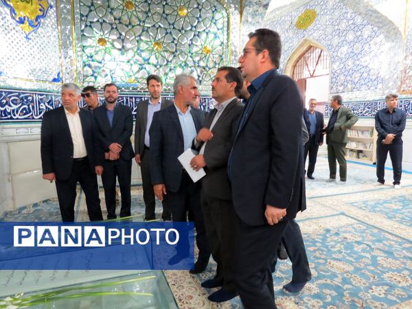 گلباران مزار شهدای دانش‌آموز و معلم در بجنورد