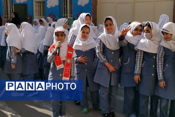 خانه کودک در مدرسه؛ تجربه‌ای نو برای دانش‌آموزان ورامینی 