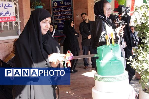 جشن حضور تا ظهور در هنرستان فرزانگان بهارستان ۲