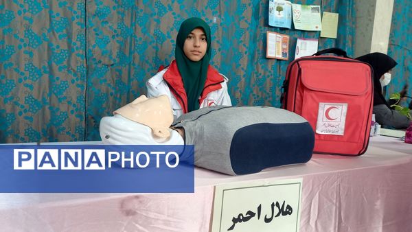 برگزاری «میز خدمت ویژه بانوان» به مناسبت میلاد حضرت فاطمه زهرا (س) در فیروزان