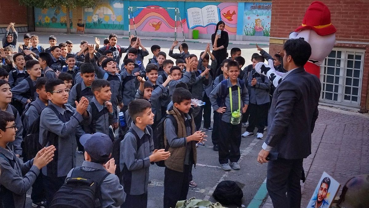  برگزاری سال تحصیلی دانش‌آموزان دبستان پسرانه الغدیر اشتهارد 