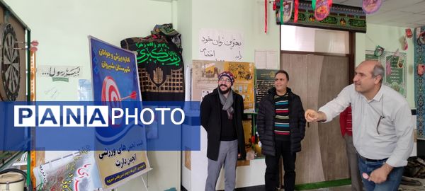 برگزاری مسابقه دارت ویژه دبیران دبیرستان شاهد ۴ شیروان