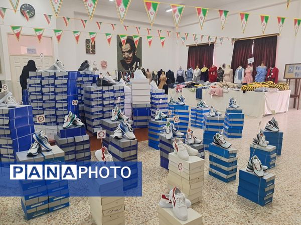 توزیع بسته‌های معیشتی به دانش‌آموزان مدارس ناحیه یک تبریز