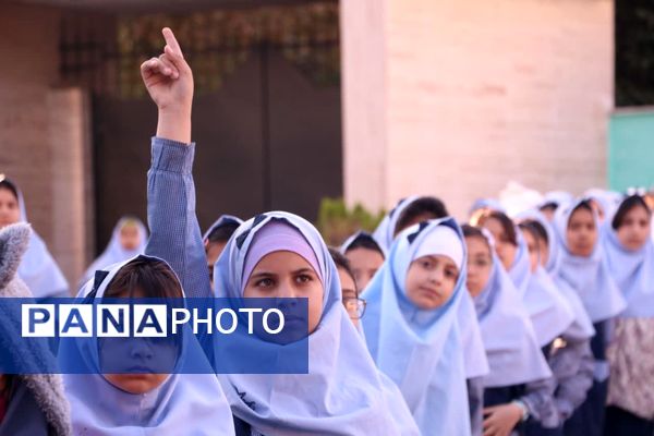 صبحگاه دانش در دبستان رجبی گرگان