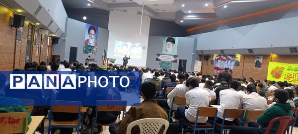 از نیمکت تا سنگر؛ قصه‌ پرواز نوجوانان عاشق