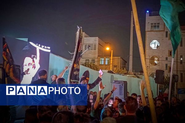 "عهد خون"، تجمع بزرگ مردمی و هیئت‌های مذهبی باقرشهر و کهریزک در حمایت از ولی امر مسلمین جهان 