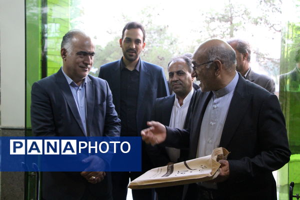 تقدیری از جنس آزادگی و سرافزاری 