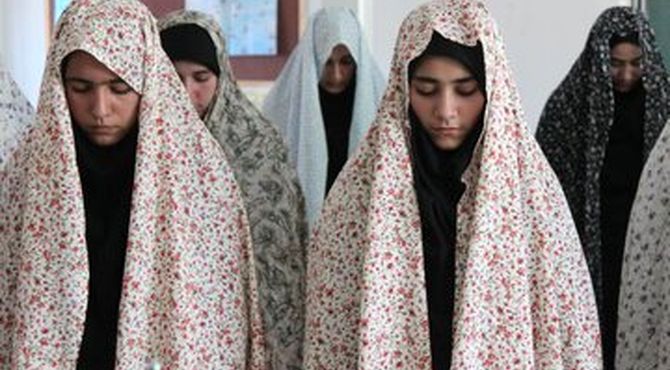 اقامه نماز جماعت در ۶۵ هزار مدرسه