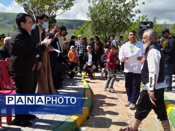 همایش پیاده‌روی خانوادگی و جشن میلاد دهه کرامت در شهرستان راز و جرگلان